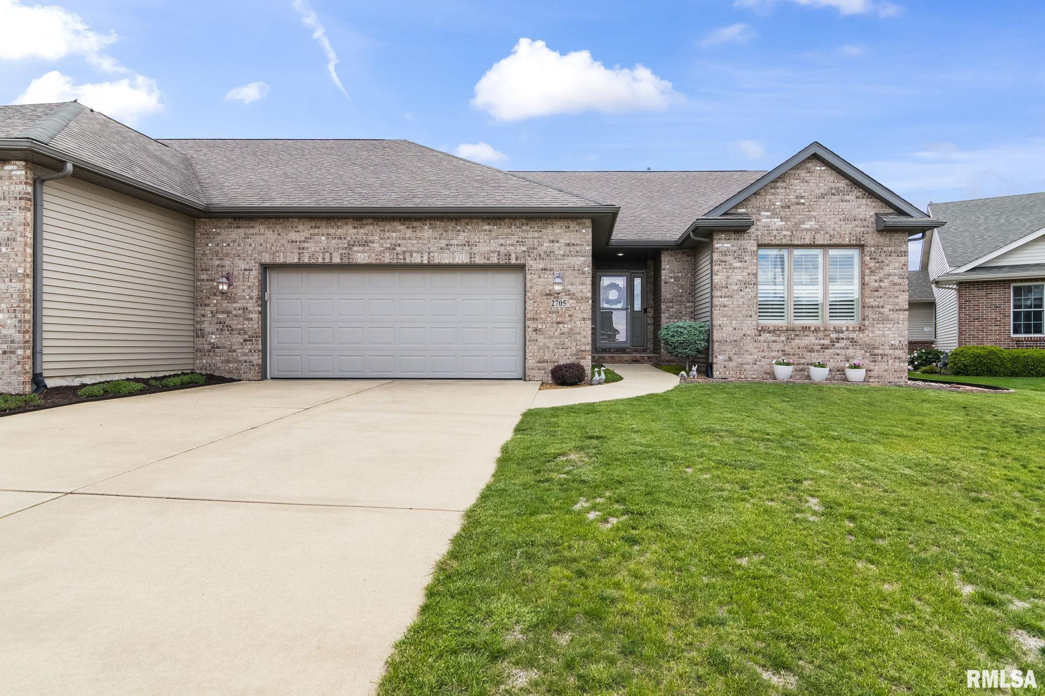 2705 Johnathan Place Springfield, IL 62711 - Photo 3 of 45 Gallery Image 3