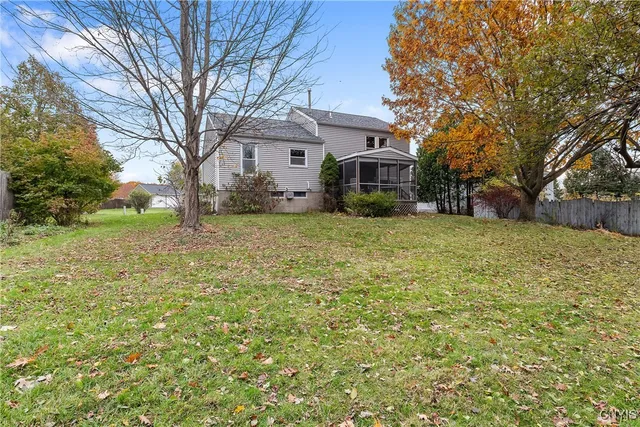 $240,000 | 9501 Glengarriff Drive, Cicero, NY 13029