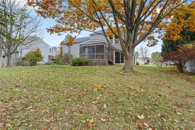 $240,000 | 9501 Glengarriff Drive, Cicero, NY 13029