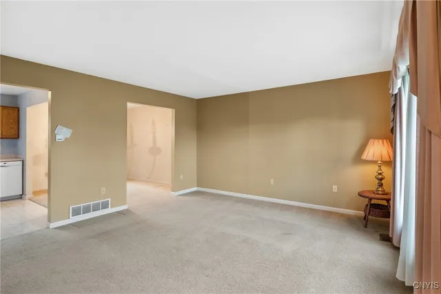 $240,000 | 9501 Glengarriff Drive, Cicero, NY 13029