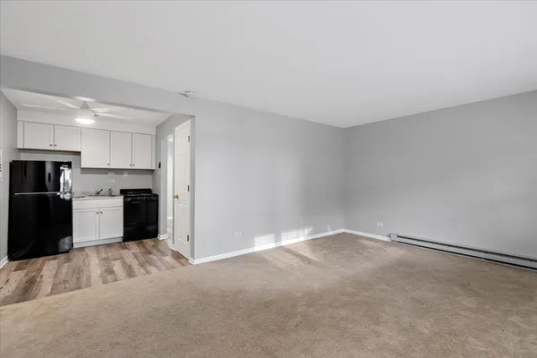 $1,195 | 6244 West 64th Place, Unit 203, Chicago, IL 60638