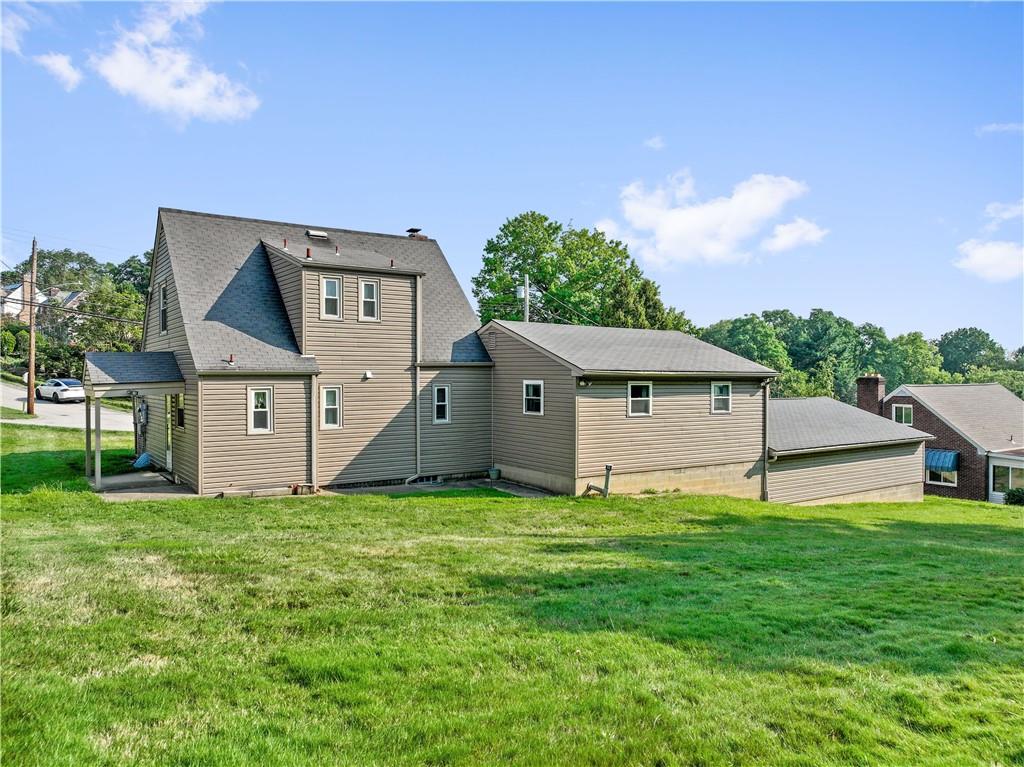 551 Greenlee Road Pittsburgh, PA 15227 - Photo 33 of 38 Big & beautiful...