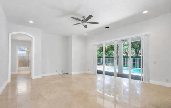 $8,600 | 2013 Harbor View Circle, Weston, FL 33327