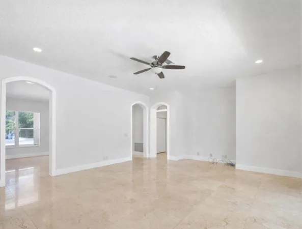 $8,600 | 2013 Harbor View Circle, Weston, FL 33327