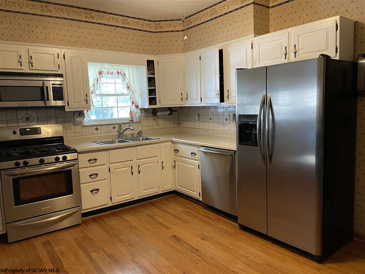 2443 Colfax Road Fairmont, WV 26554 - Photo 4 of 26 Gallery Image 4