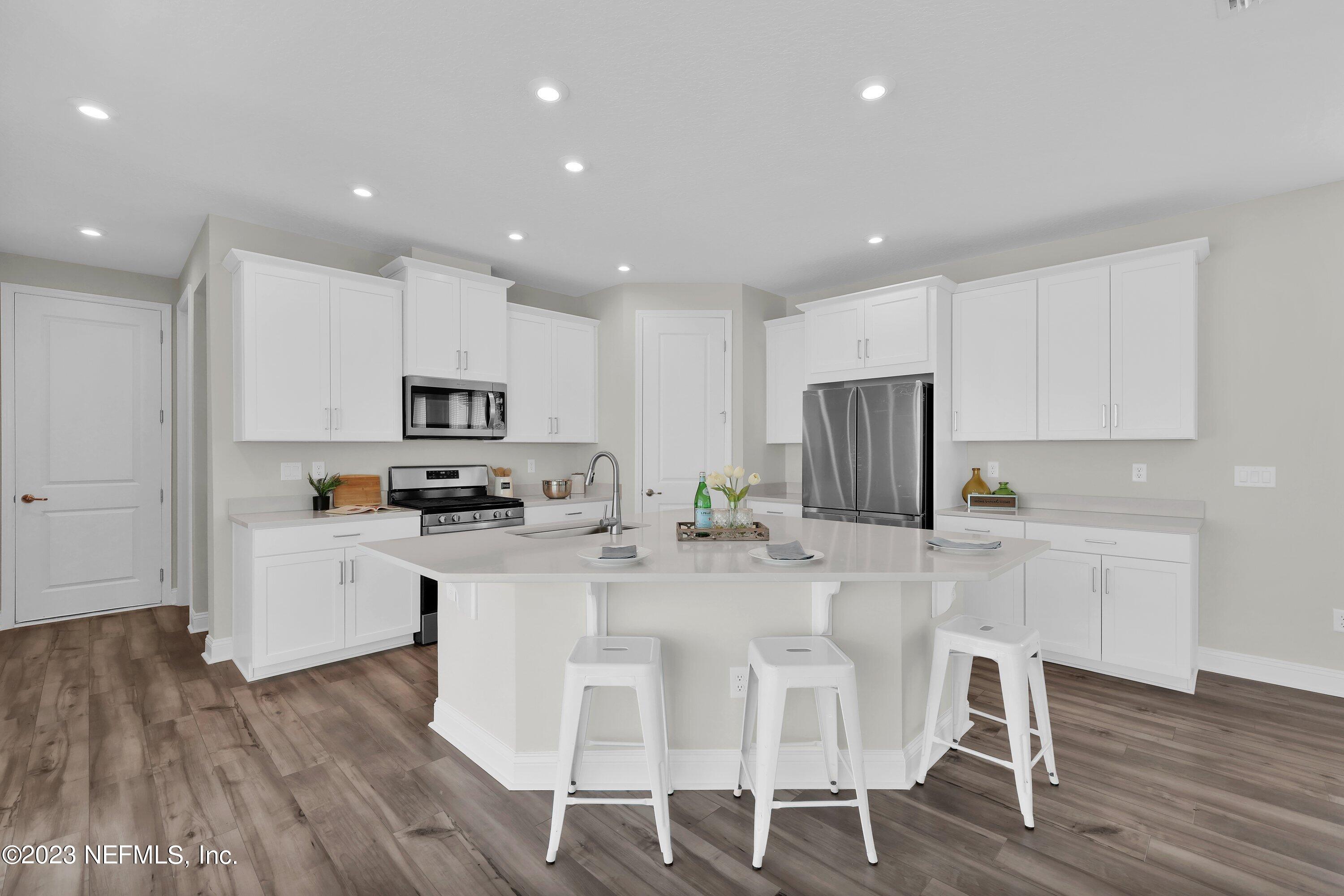 366 Footbridge Road St. Johns, FL 32259 - Photo 12 of 99 Kitchen Breakfast Bar