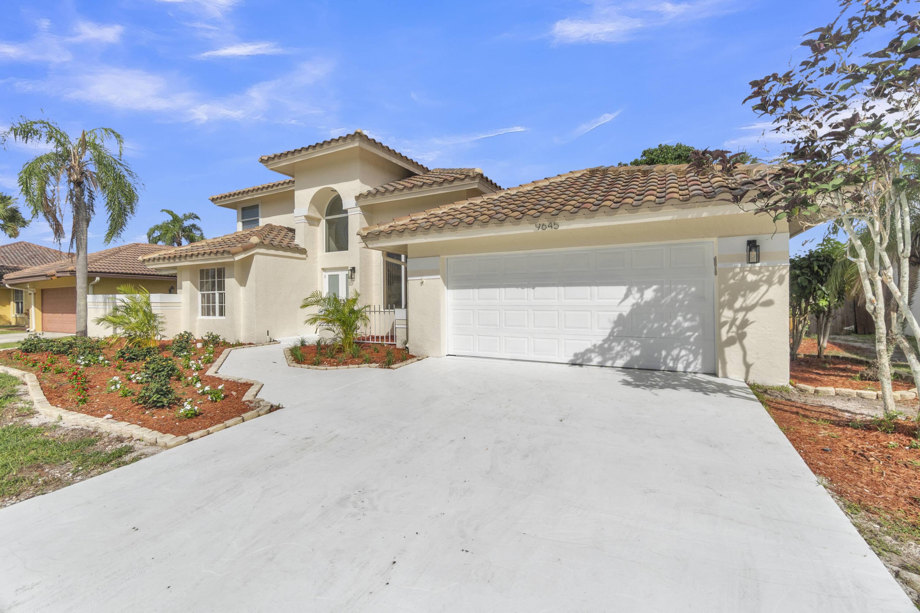 9645 Carousel Circle North Boca Raton, FL 33434 - Photo 2 of 39 2