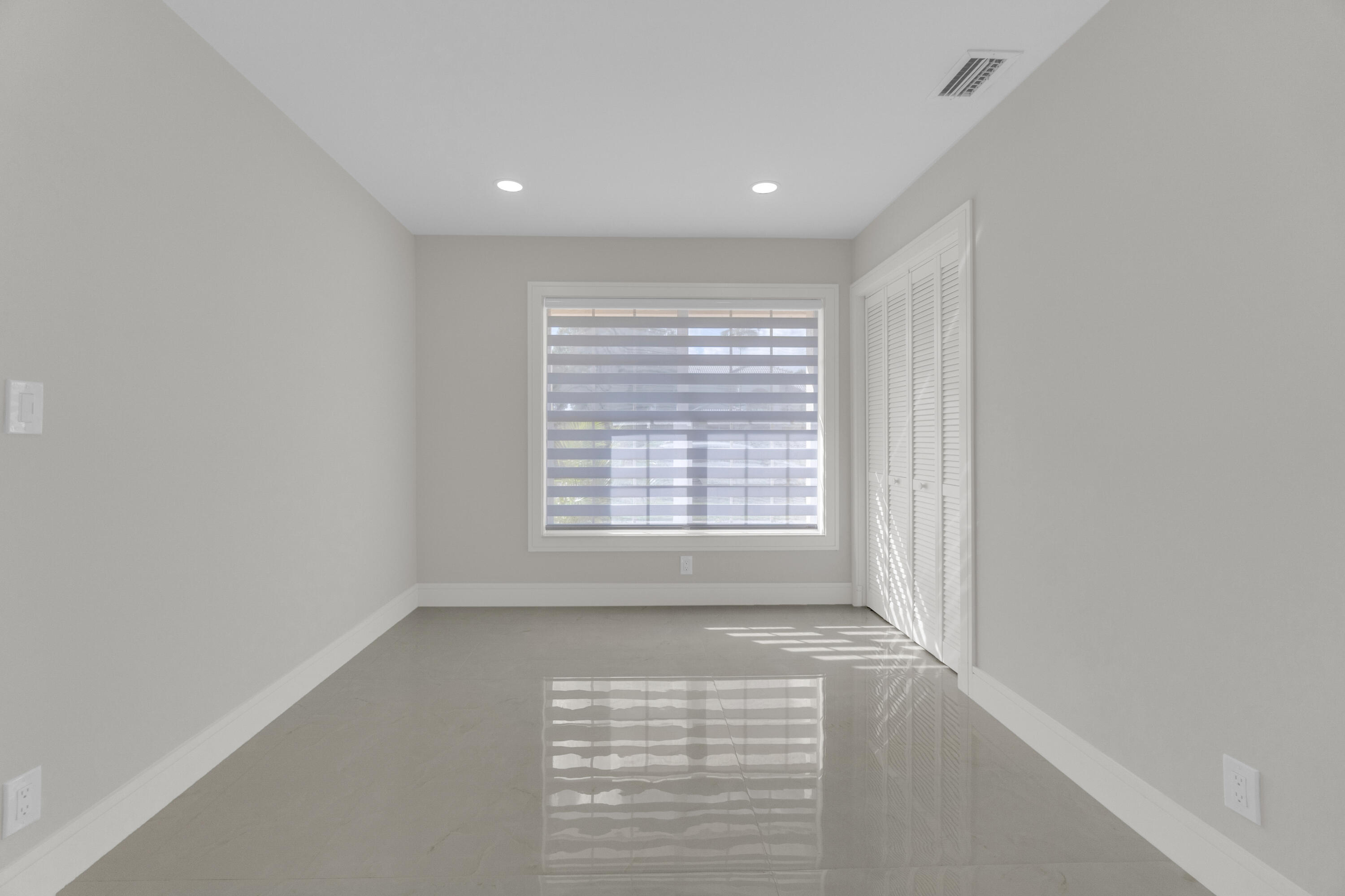 9645 Carousel Circle North Boca Raton, FL 33434 - Photo 22 of 39 33