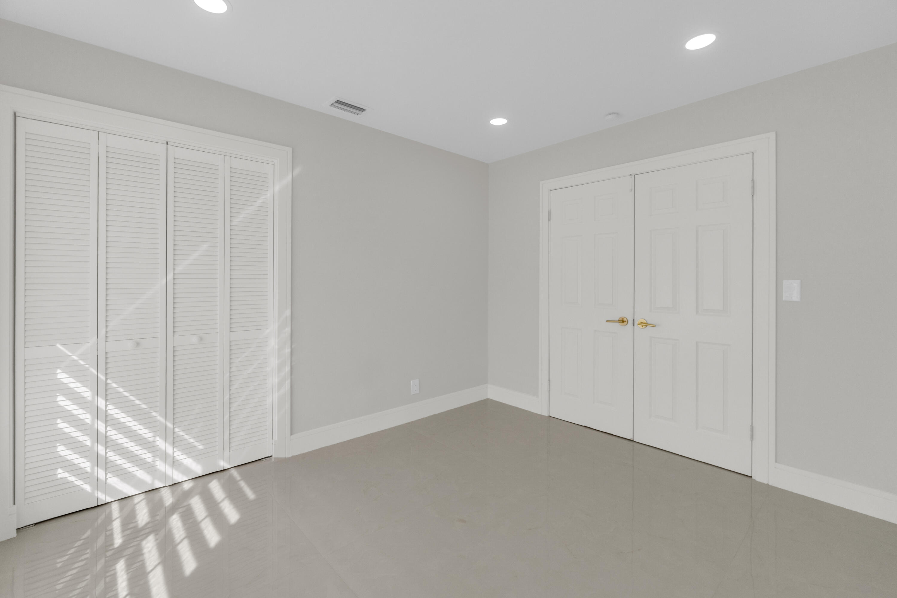 9645 Carousel Circle North Boca Raton, FL 33434 - Photo 23 of 39 34