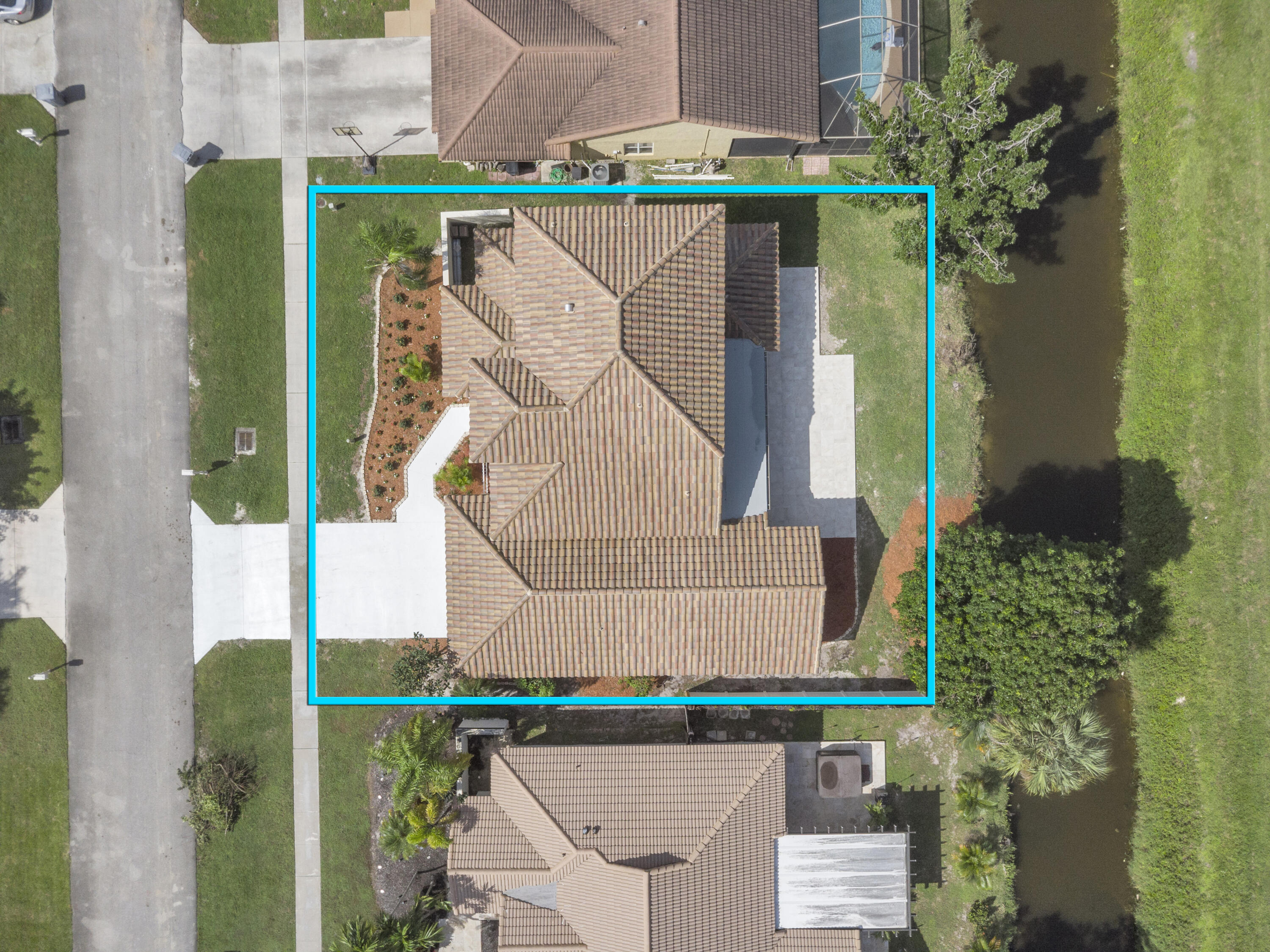 9645 Carousel Circle North Boca Raton, FL 33434 - Photo 36 of 39 Outline
