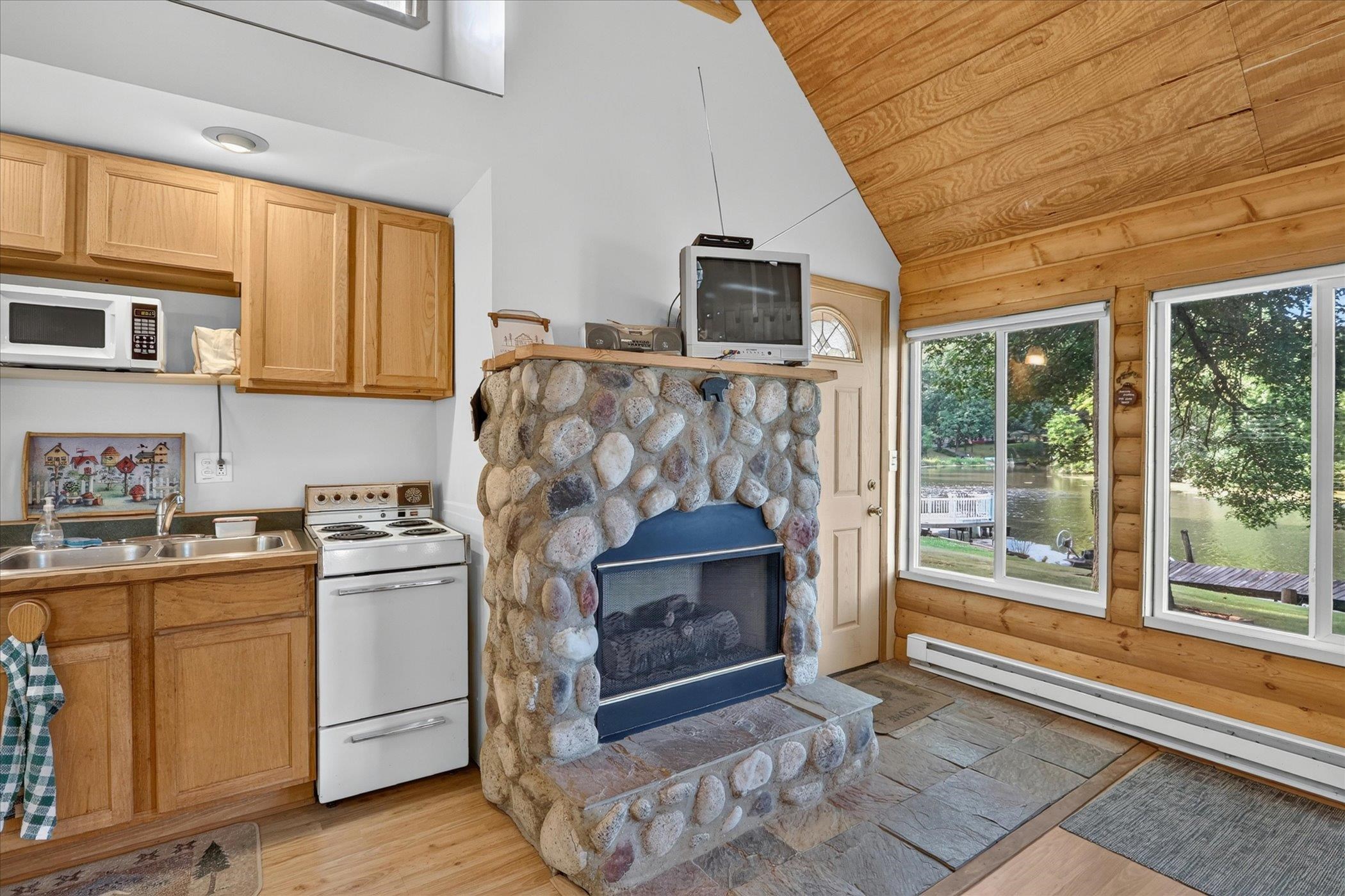 W1049 Cottage Road Brodhead, WI 53520 - Photo 11 of 48