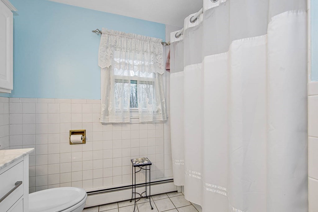 40 R Englewood Road Gloucester, MA 01930 - Photo 18 of 27 Gallery Image 18