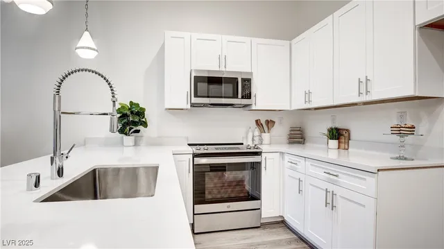 $558,989 | 1187 Blossom Point Street, Unit 36, Las Vegas, NV 89135