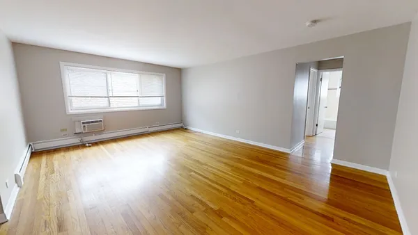 $1,495 | 828 Seward Street, Unit 1W, Evanston, IL 60202