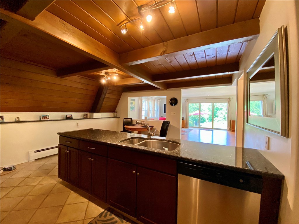 298 Mendon Road North Smithfield, RI 02896 - Photo 15 of 35
