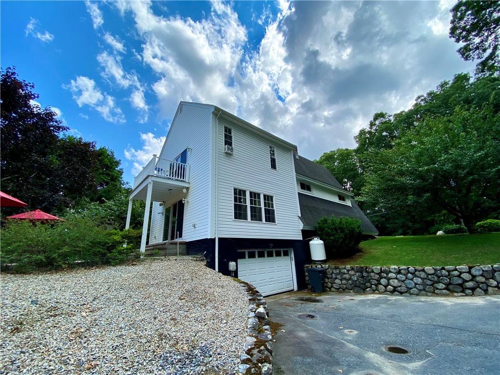 298 Mendon Road North Smithfield, RI 02896 - Photo 5 of 35