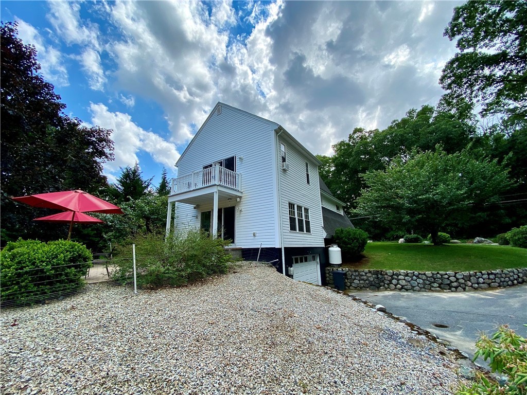 298 Mendon Road North Smithfield, RI 02896 - Photo 6 of 35