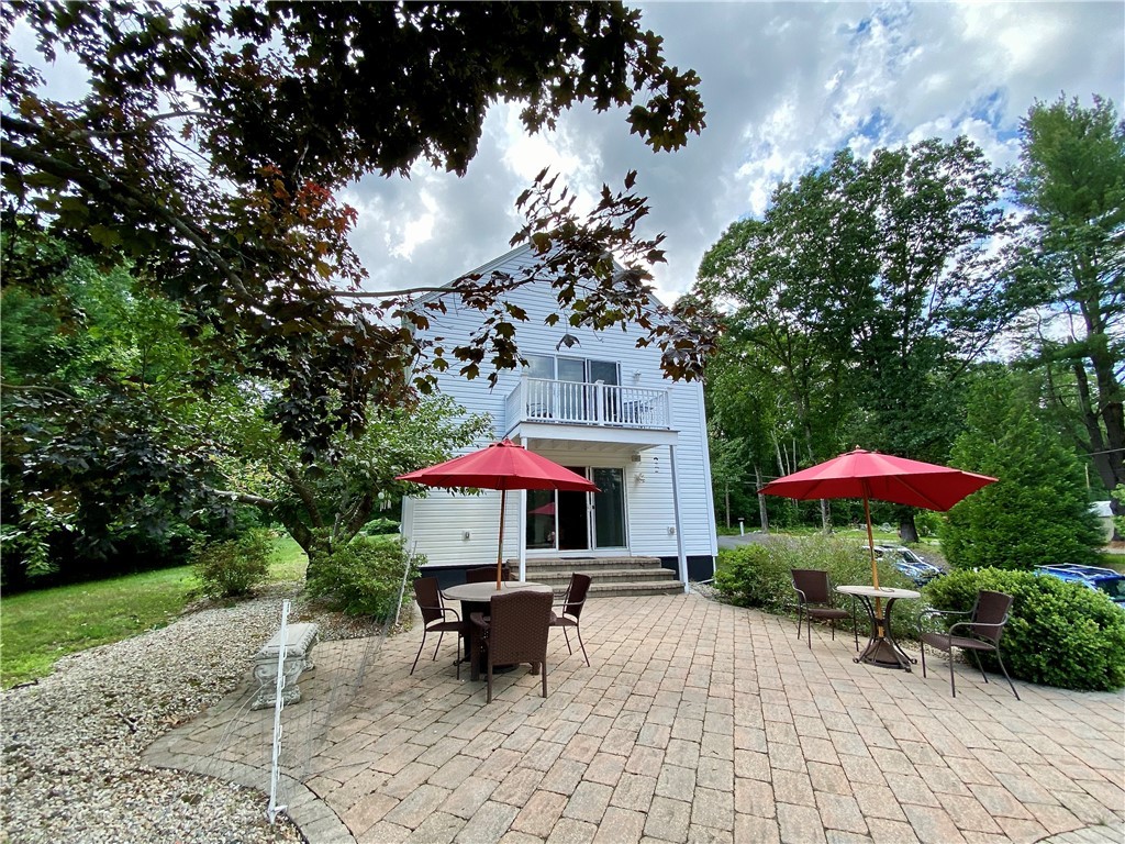 298 Mendon Road North Smithfield, RI 02896 - Photo 7 of 35