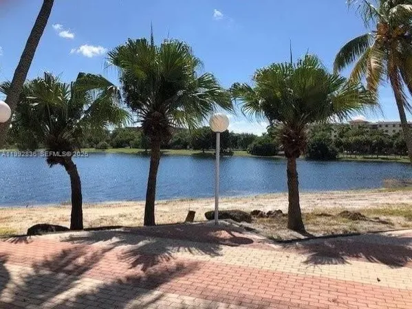 $295,000 | 9351 Fontainebleau Boulevard, Unit B409, Miami, FL 33172