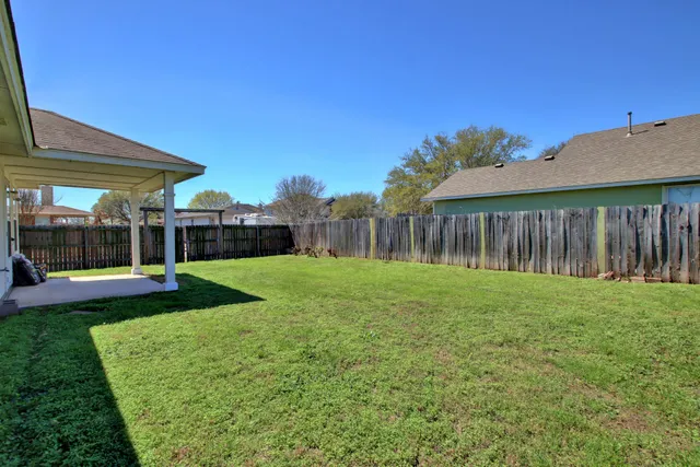 $1,865 | 218 Katy B Lane, Bastrop, TX 78602