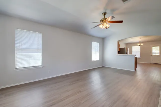 $1,865 | 218 Katy B Lane, Bastrop, TX 78602