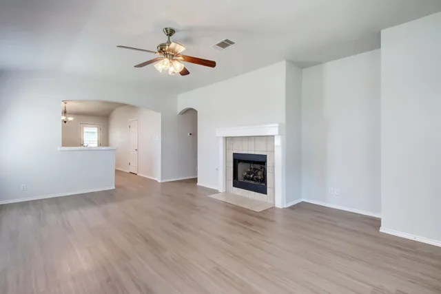 $1,865 | 218 Katy B Lane, Bastrop, TX 78602