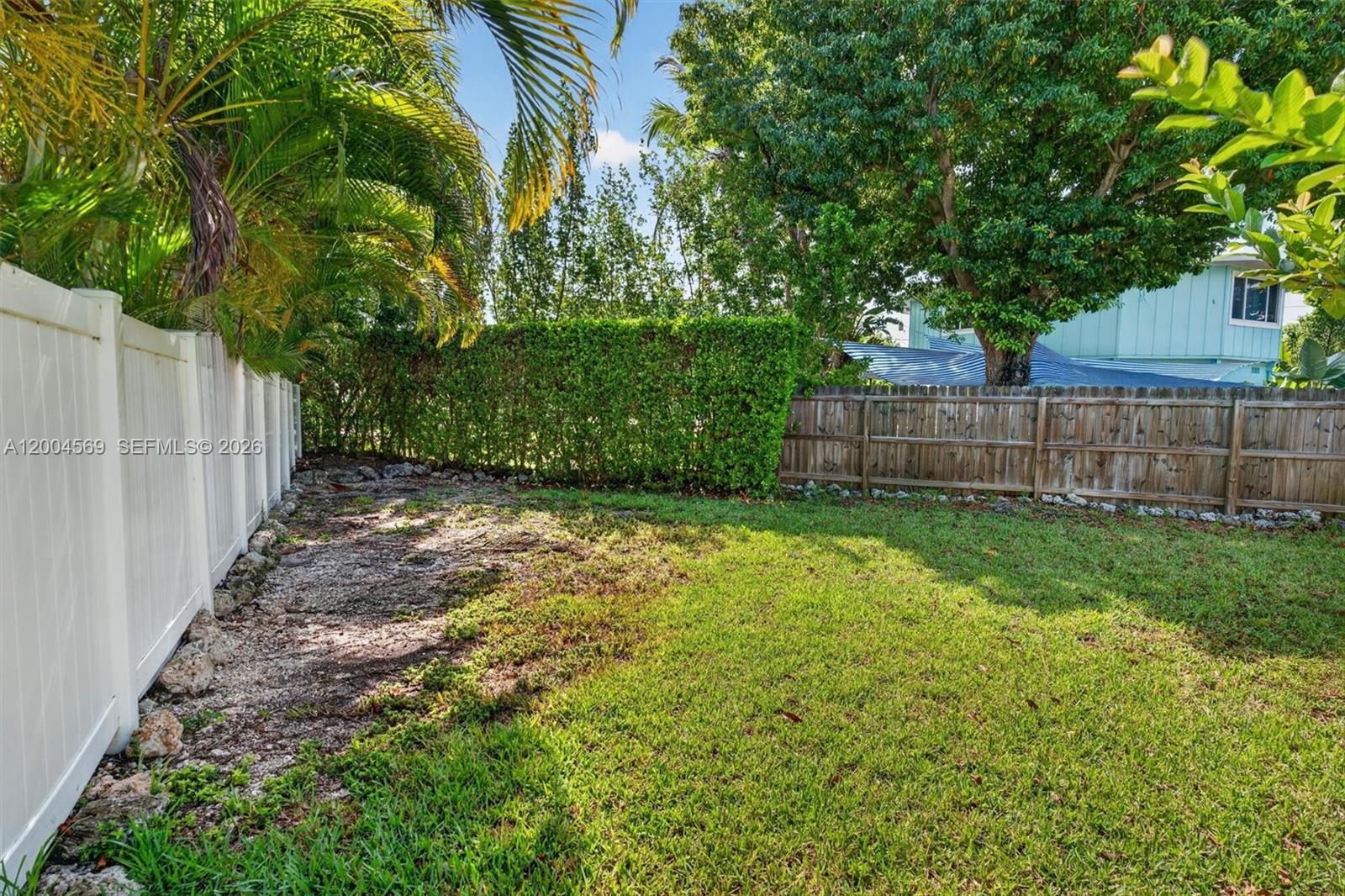 8 Ocean View Boulevard Key Largo, FL 33037 - Photo 16 of 56 Spacious yard with room for a boat or future expansion.