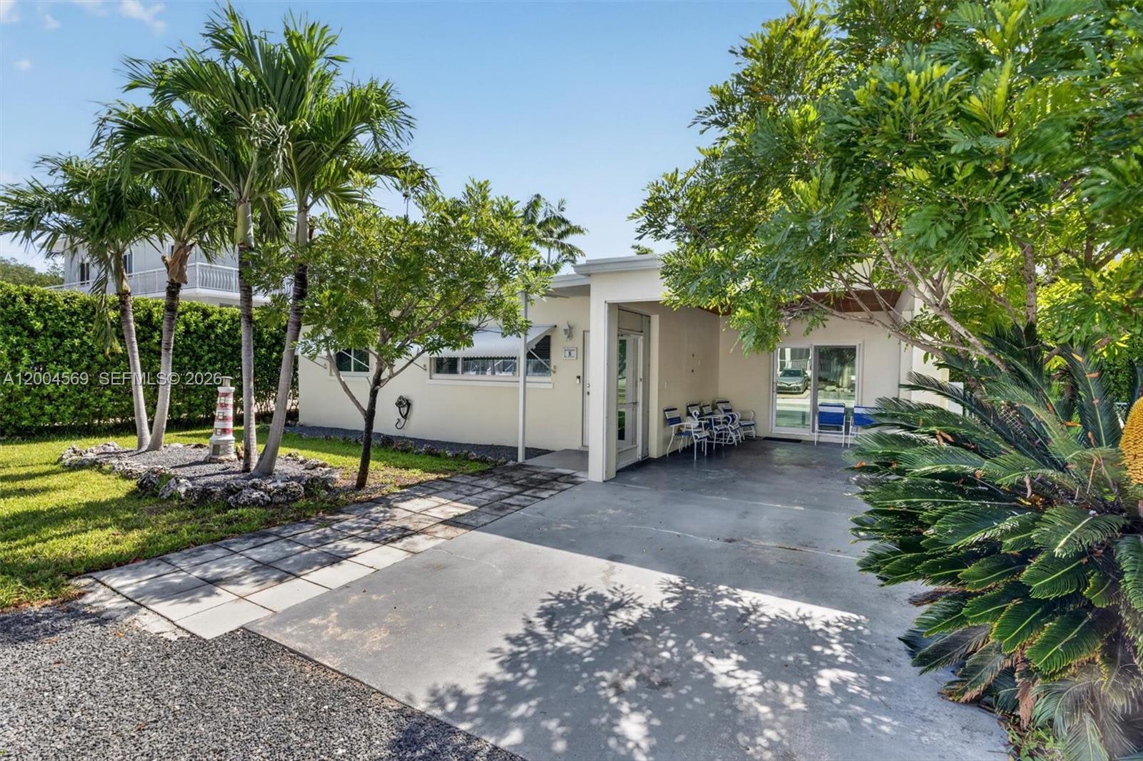 8 Ocean View Boulevard Key Largo, FL 33037 - Photo 3 of 56 Your slice of paradise awaits on Ocean View Blvd.