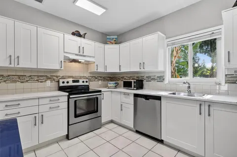 $675,000 | 8 Ocean View Boulevard, Key Largo, FL 33037