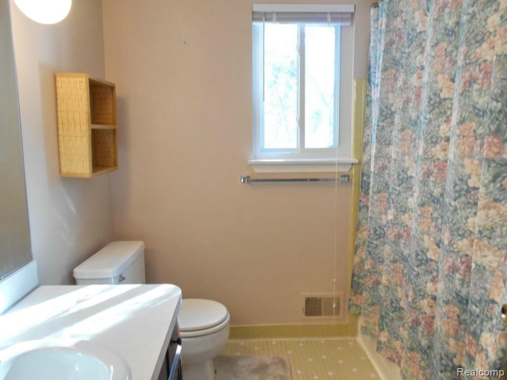 679 Rutgers Road Rochester Hills, MI 48309 - Photo 19 of 24
