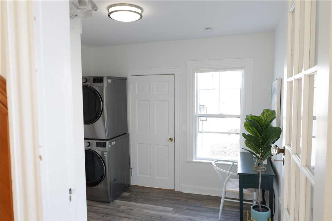 299 Prospect Avenue Middletown, RI 02842 - Photo 11 of 28