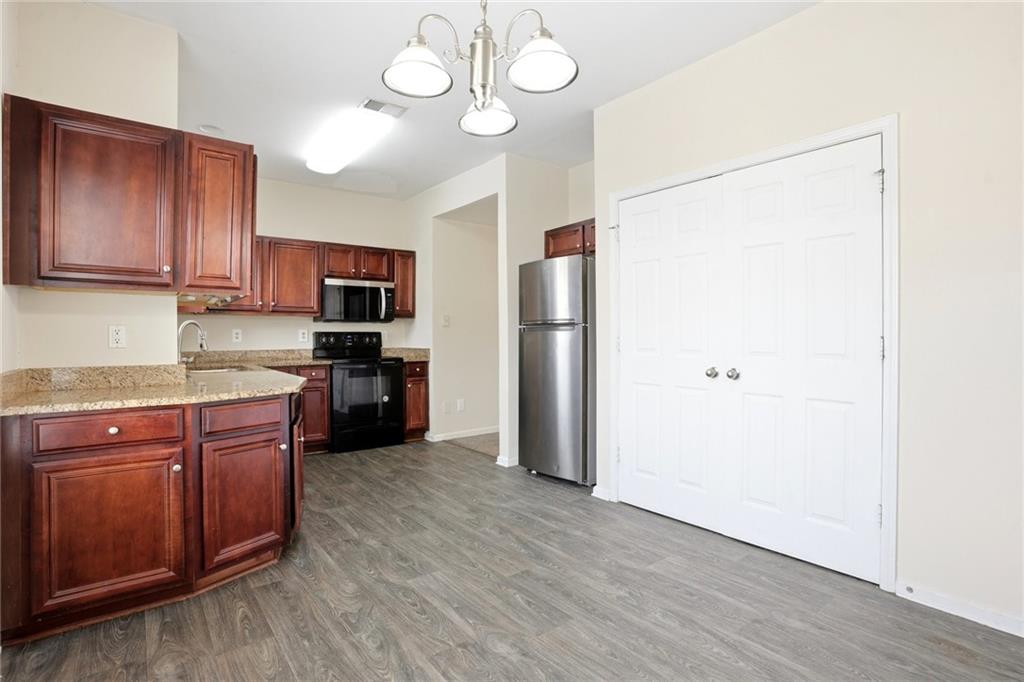 2555 Flat Shoals Road, Unit 401 Atlanta, GA 30349 - Photo 7 of 15