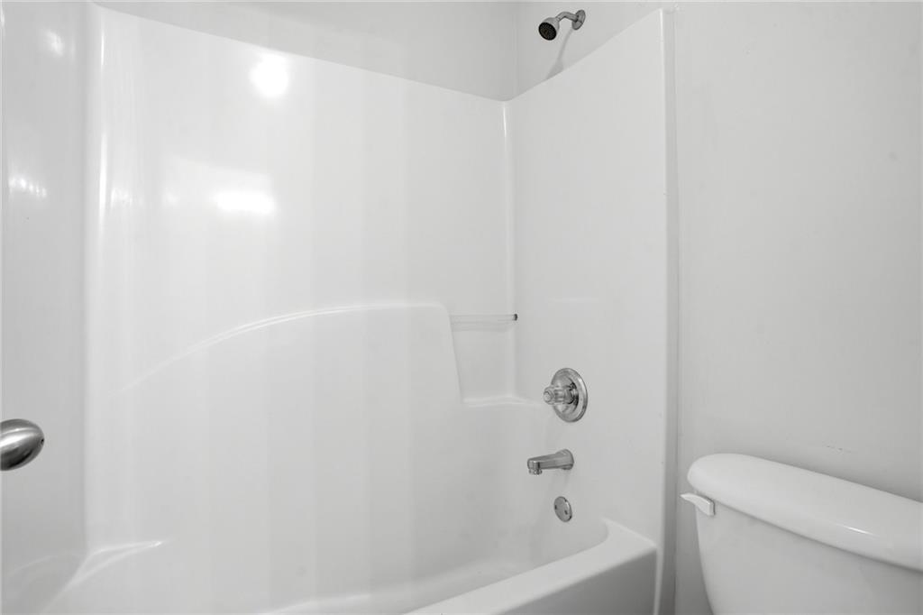 2555 Flat Shoals Road, Unit 401 Atlanta, GA 30349 - Photo 10 of 15