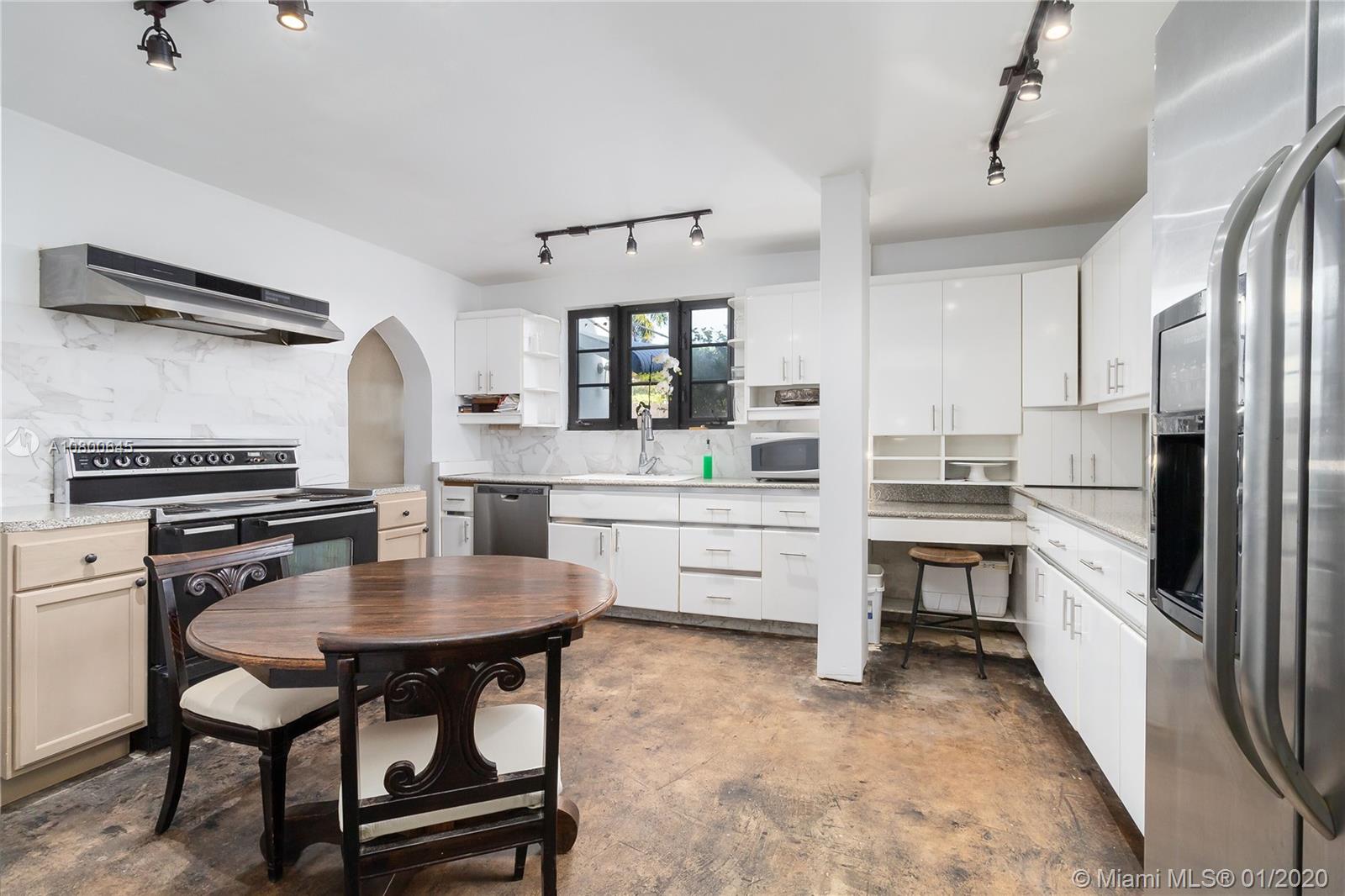 4770 Alton Road Miami Beach, FL 33140 - Photo 11 of 24 kitchen