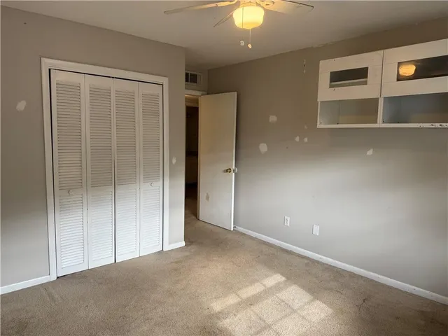 an empty room with a empty space