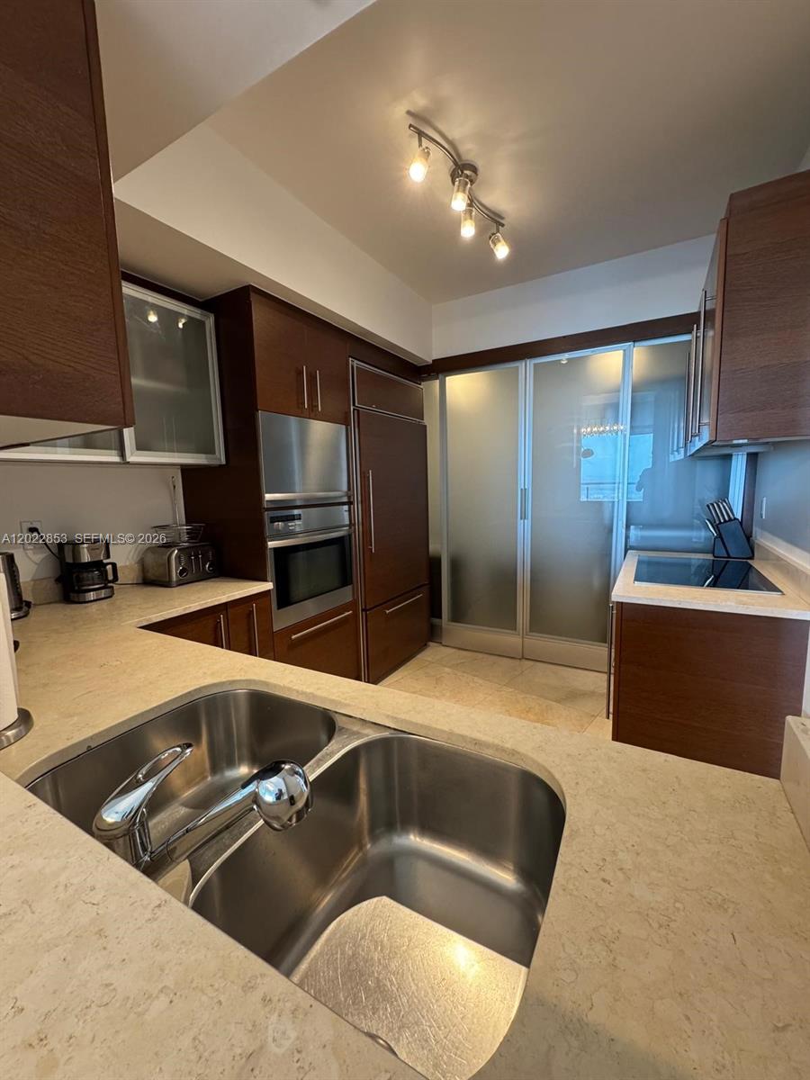 450 Alton Road, Unit 3505 Miami Beach, FL 33139 - Photo 9 of 14