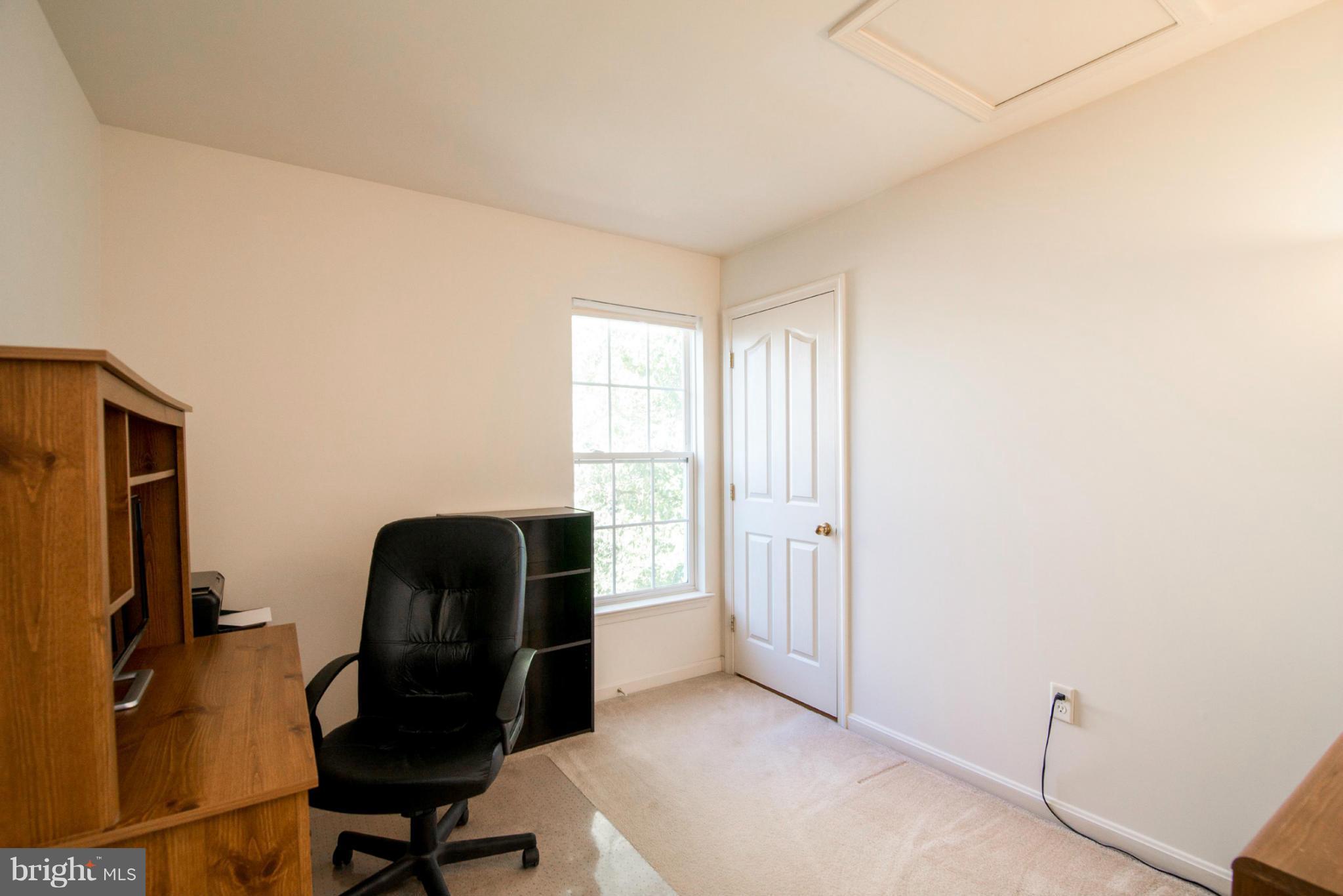 3044 Shoreline Boulevard Laurel, MD 20724 - Photo 10 of 13 a workspace with furniture and window