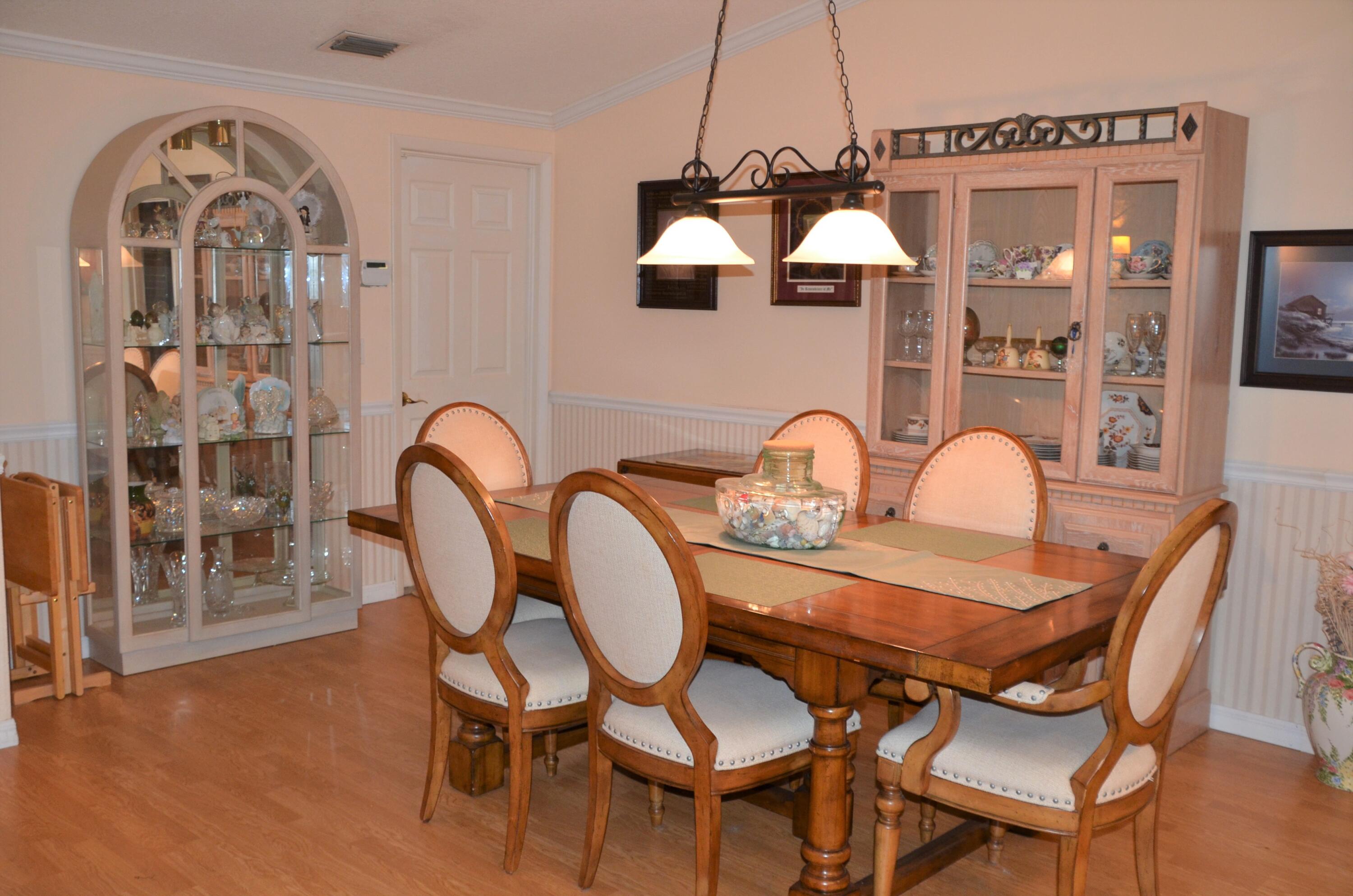 6751 Southeast Raintree Avenue Stuart, FL 34997 - Photo 14 of 19 DSC_5828