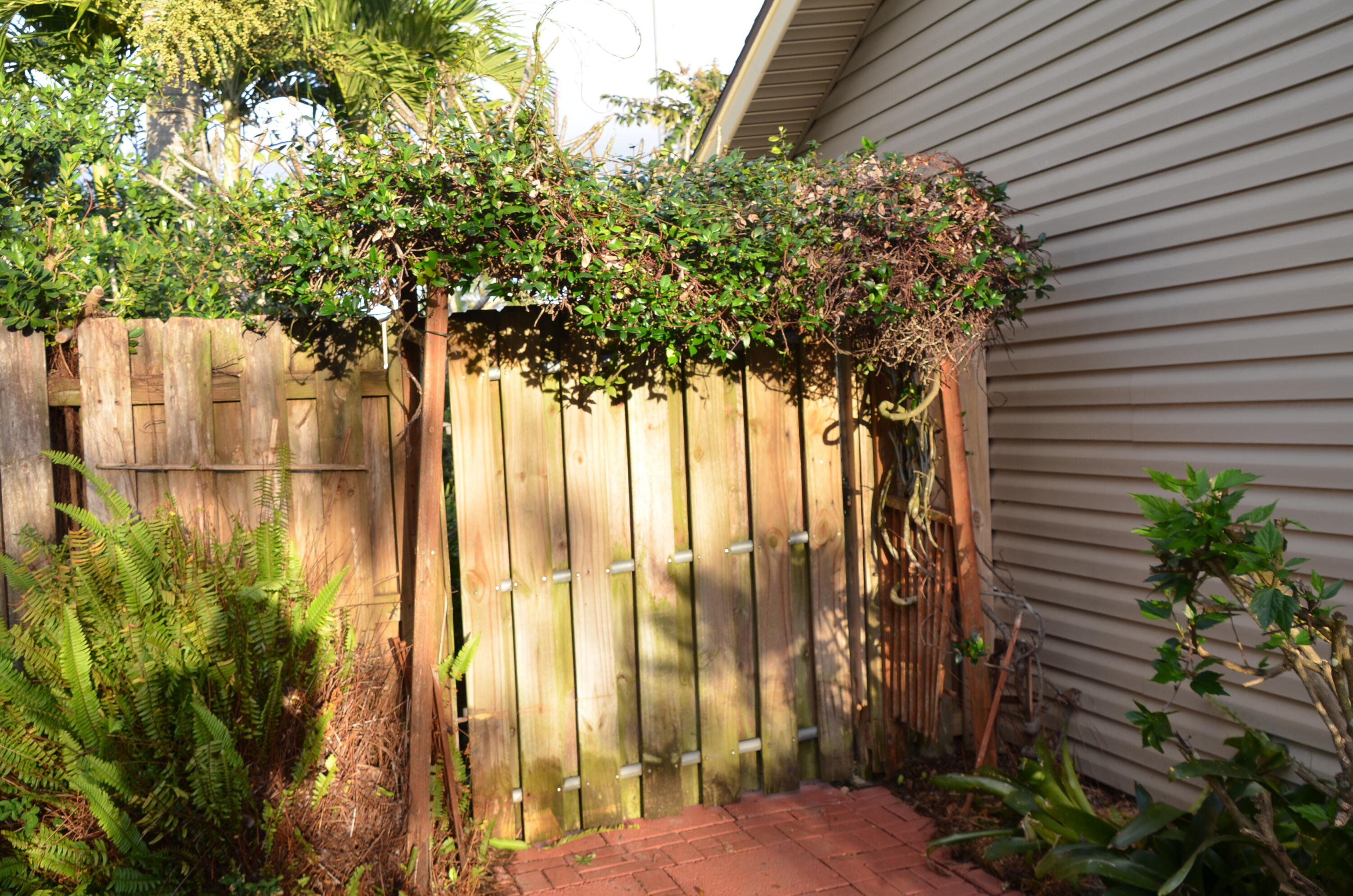 6751 Southeast Raintree Avenue Stuart, FL 34997 - Photo 8 of 19 DSC_5805
