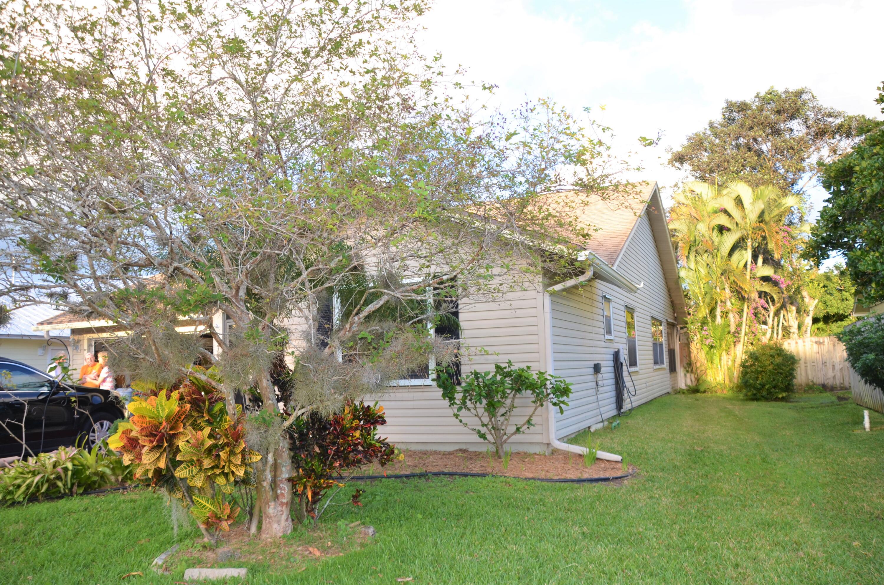 6751 Southeast Raintree Avenue Stuart, FL 34997 - Photo 10 of 19 DSC_5808