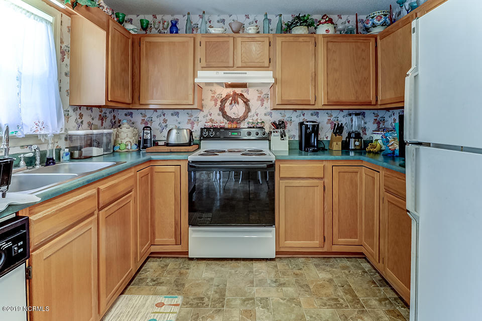 2415 White Road Wilmington, NC 28411 - Photo 5 of 14 IMG_3752_3_4
