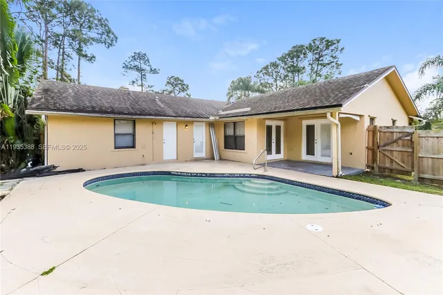 $3,895 | 17413 42nd Road North, Loxahatchee, FL 33470