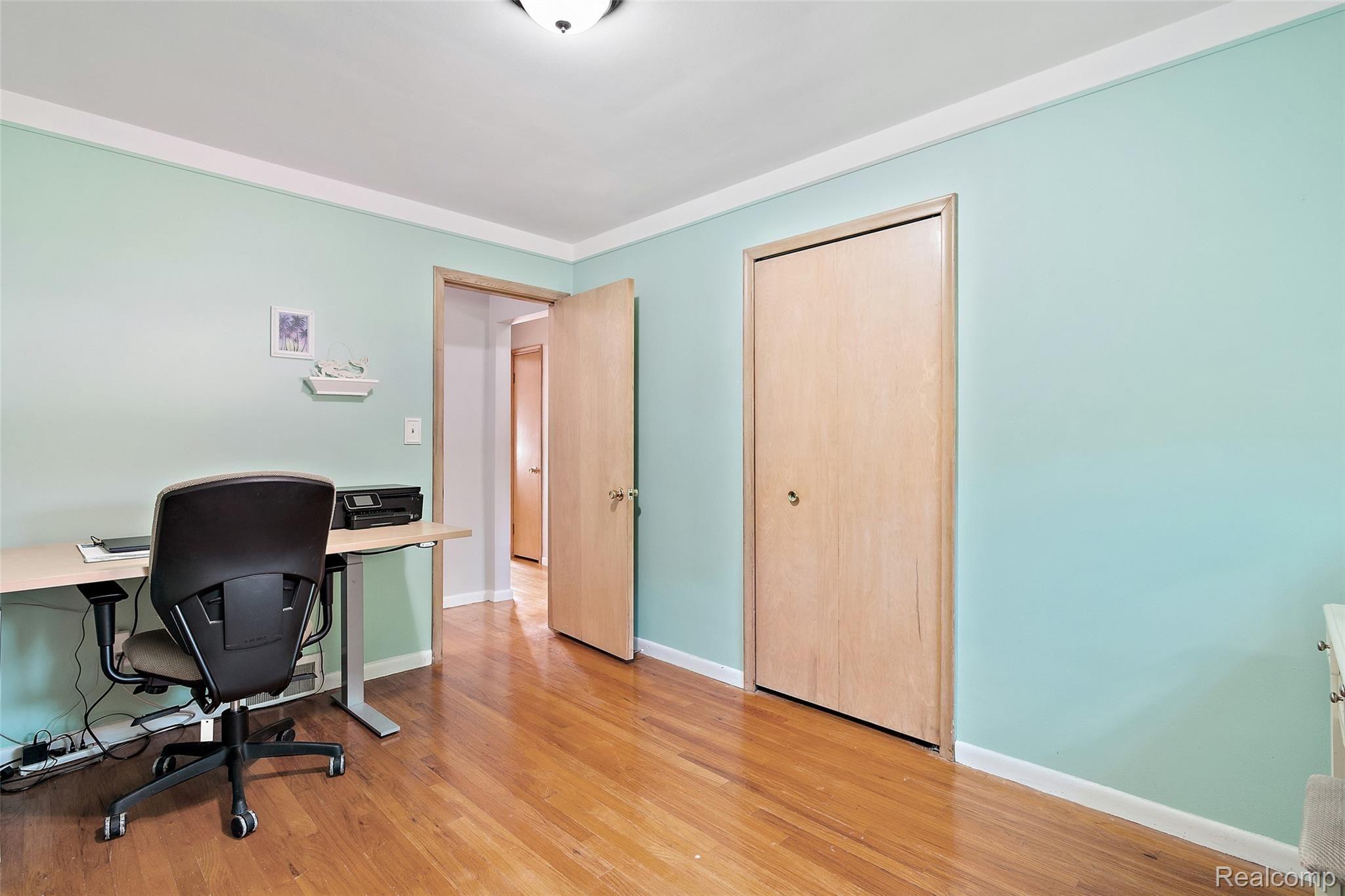 29357 Ridgefield Avenue Warren, MI 48088 - Photo 25 of 49 29537 Ridgefield-34.jpg