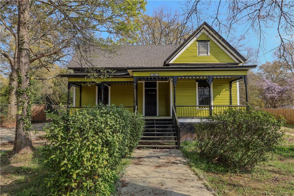 711 Davis Street Monroe, GA 30655 - Photo 2 of 17