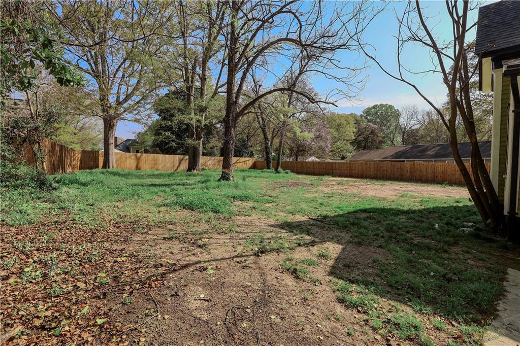 711 Davis Street Monroe, GA 30655 - Photo 5 of 17