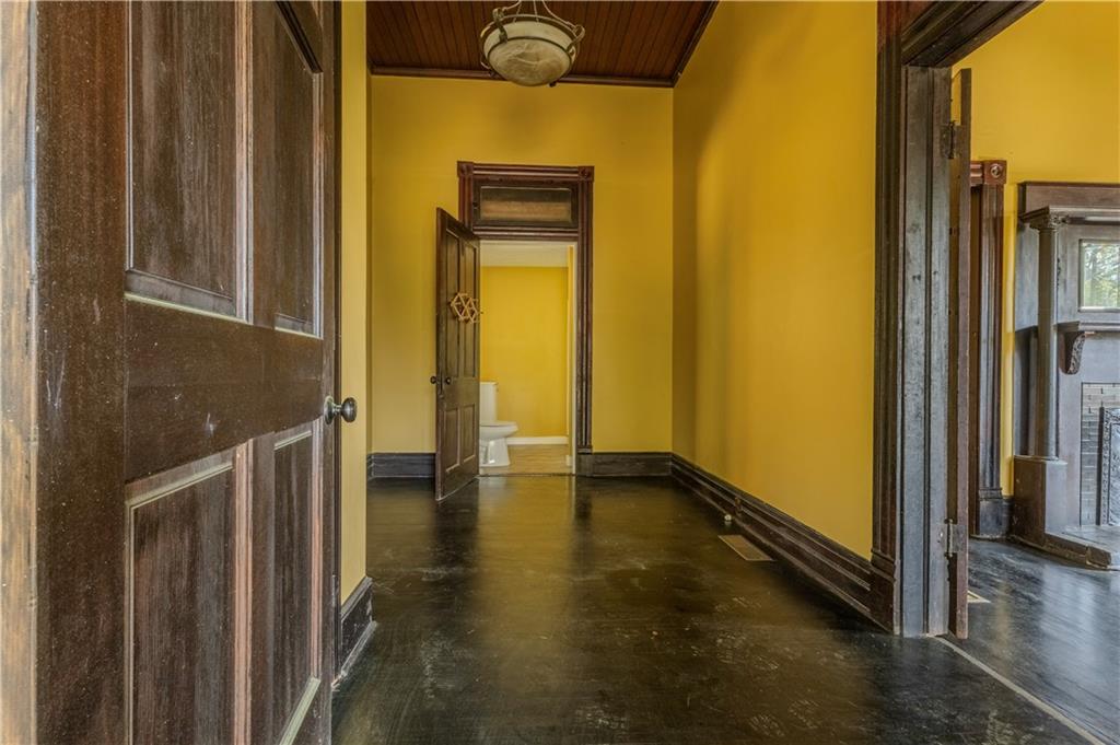 711 Davis Street Monroe, GA 30655 - Photo 8 of 17