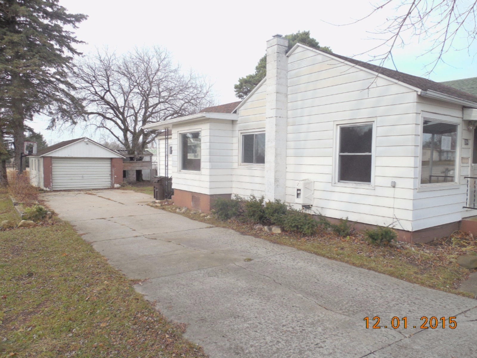 204 South Dekrafft Avenue Big Rapids, MI 49307 - Photo 2 of 13 DSCN1130