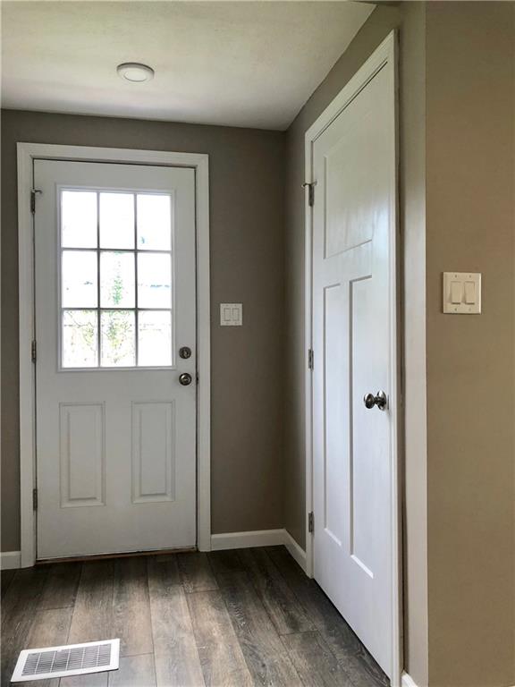 49 Locust Street Ellsworth, PA 15331 - Photo 12 of 24 Gallery Image 12