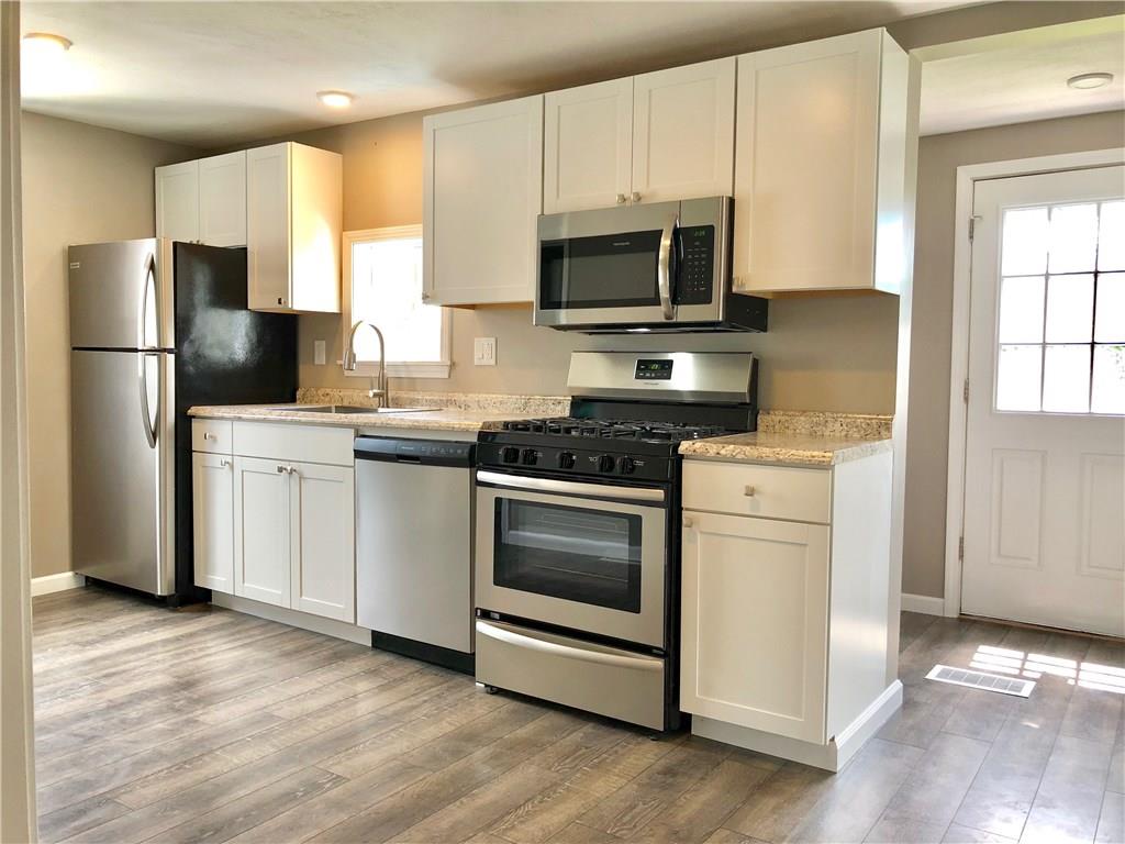 49 Locust Street Ellsworth, PA 15331 - Photo 4 of 24 Gallery Image 4