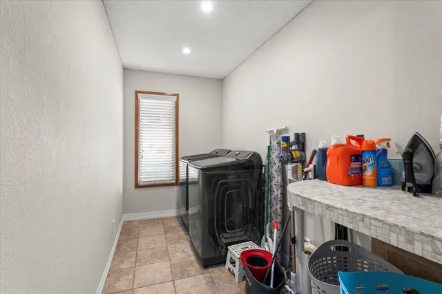 a view of backyard with wheel chair